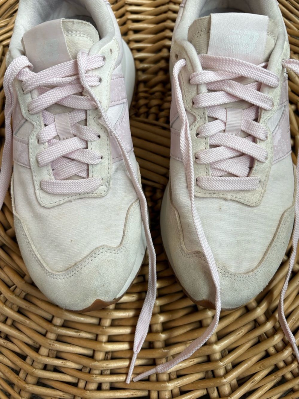 New Balance Women's 237 Sneakers in Washed Pink Colorway Size 7 - Picture 3 of 11